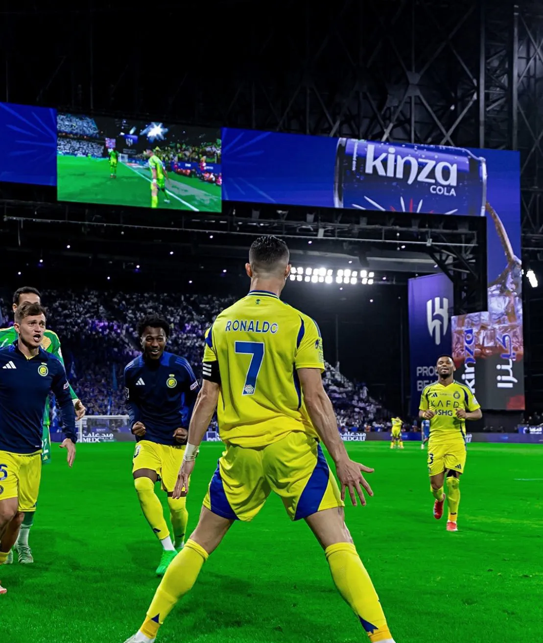 爱游戏下载-马赛绝杀西班牙，本泽马状态火热