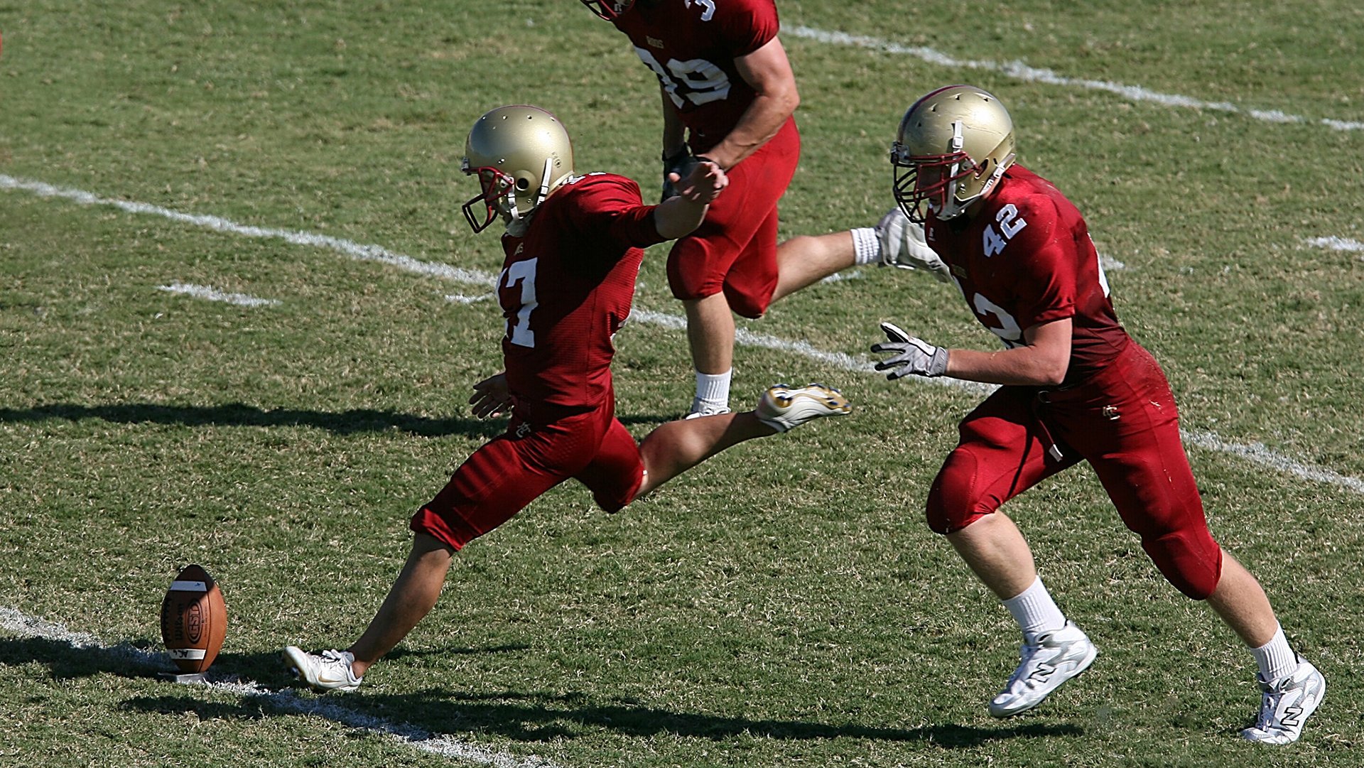 爱游戏2026-雷霆制霸马刺,切特·霍姆格伦如何成为撕裂时代的关键先生