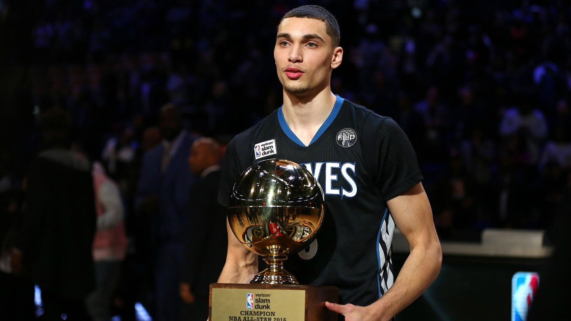 爱游戏tv-鹈鹕险胜太阳,霍勒迪在西决生死战接管比赛