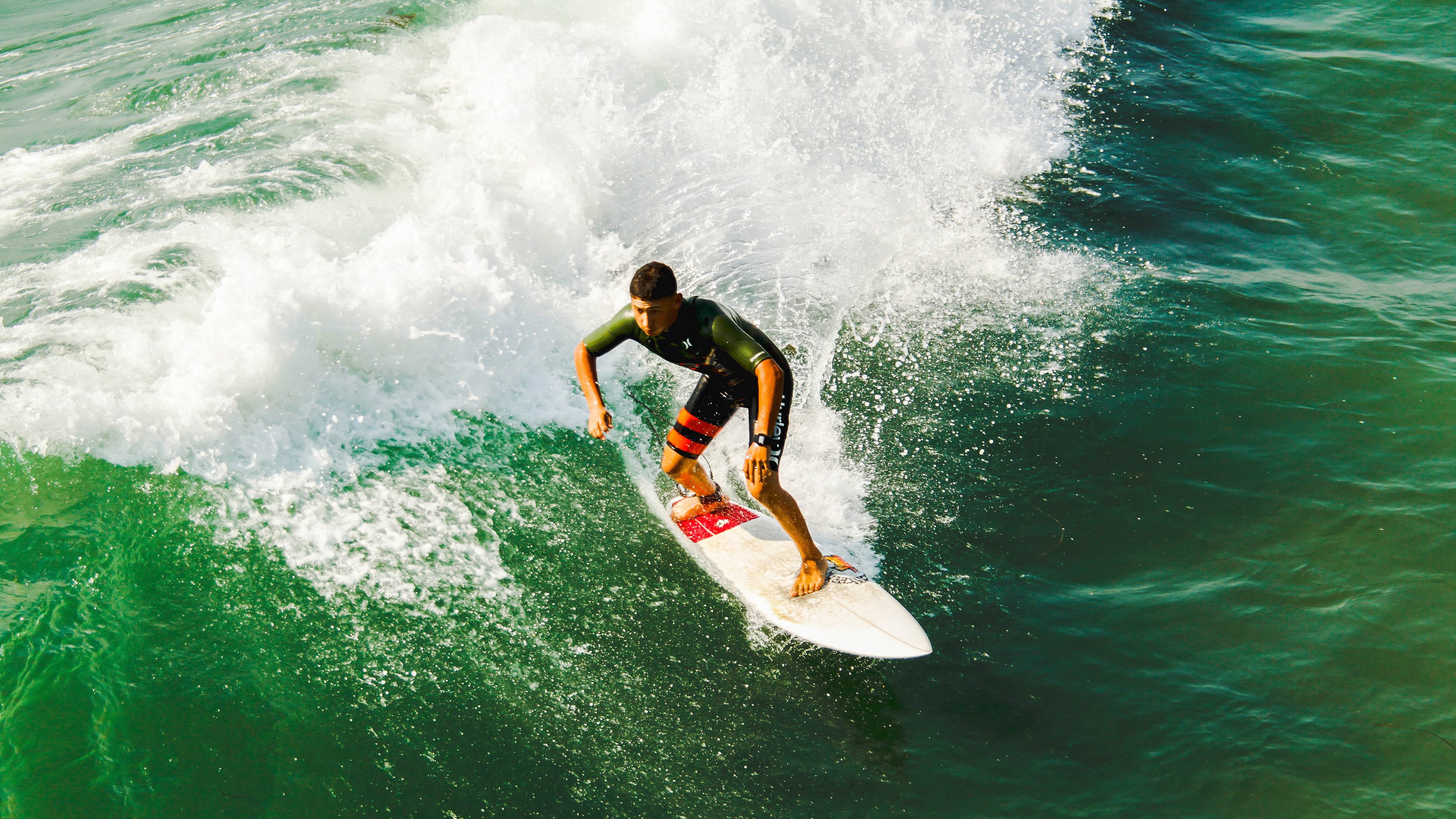 爱游戏入口-福克斯存在感拉满,魔术绝杀浙江队,当个人英雄主义撞上团队篮球的终极命题